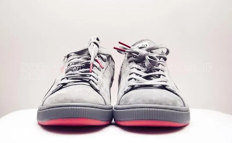 意昂2体育在线平台登录字节跳动胖胖男士运动鞋：专为大码脚设计，舒适性和支撑
力兼顾