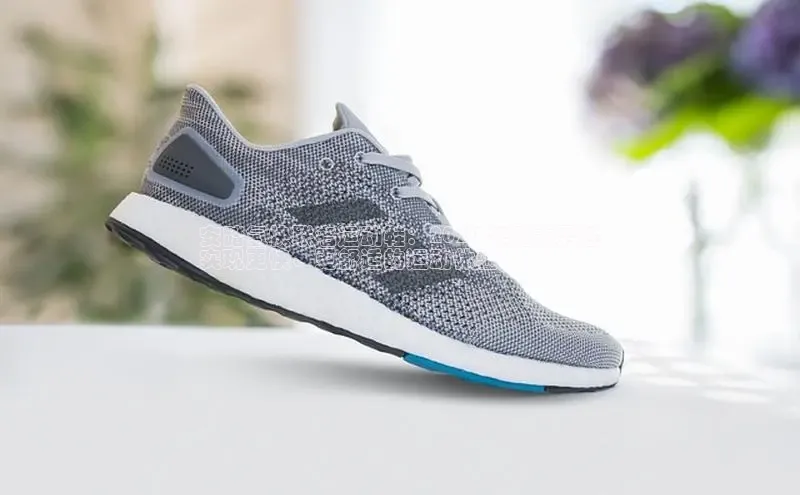 意昂2开户每日互动安踏氢快联名运动鞋：2024 年助力男性
实现更快、更舒适的运动体验