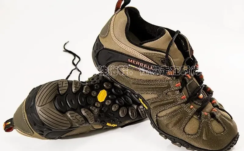 意昂2代理滴滴出行2024年最潮的女性拖鞋，让你走在时尚的前
沿